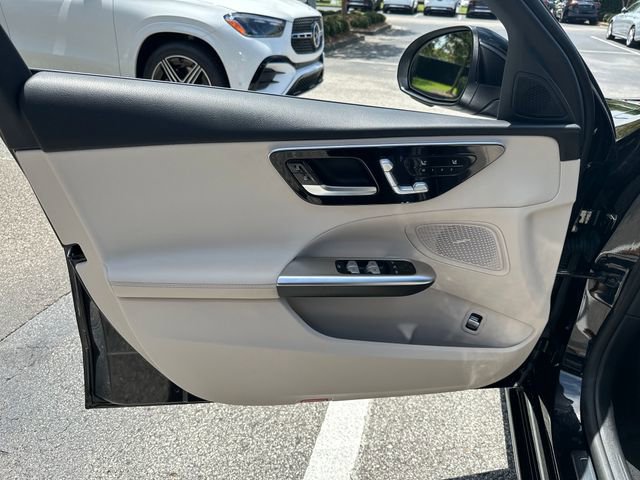 Used 2025 Mercedes-Benz C 300 Sedan image 19