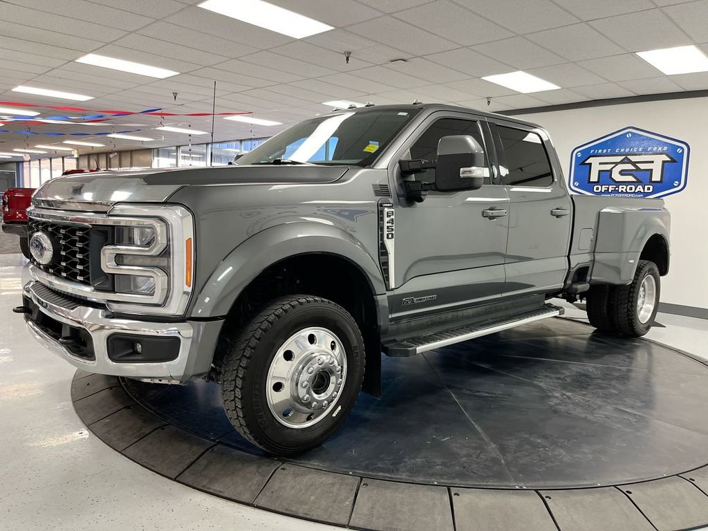 Used 2023 Ford F450 Lariat w/ FX4 Off-Road Package image 4