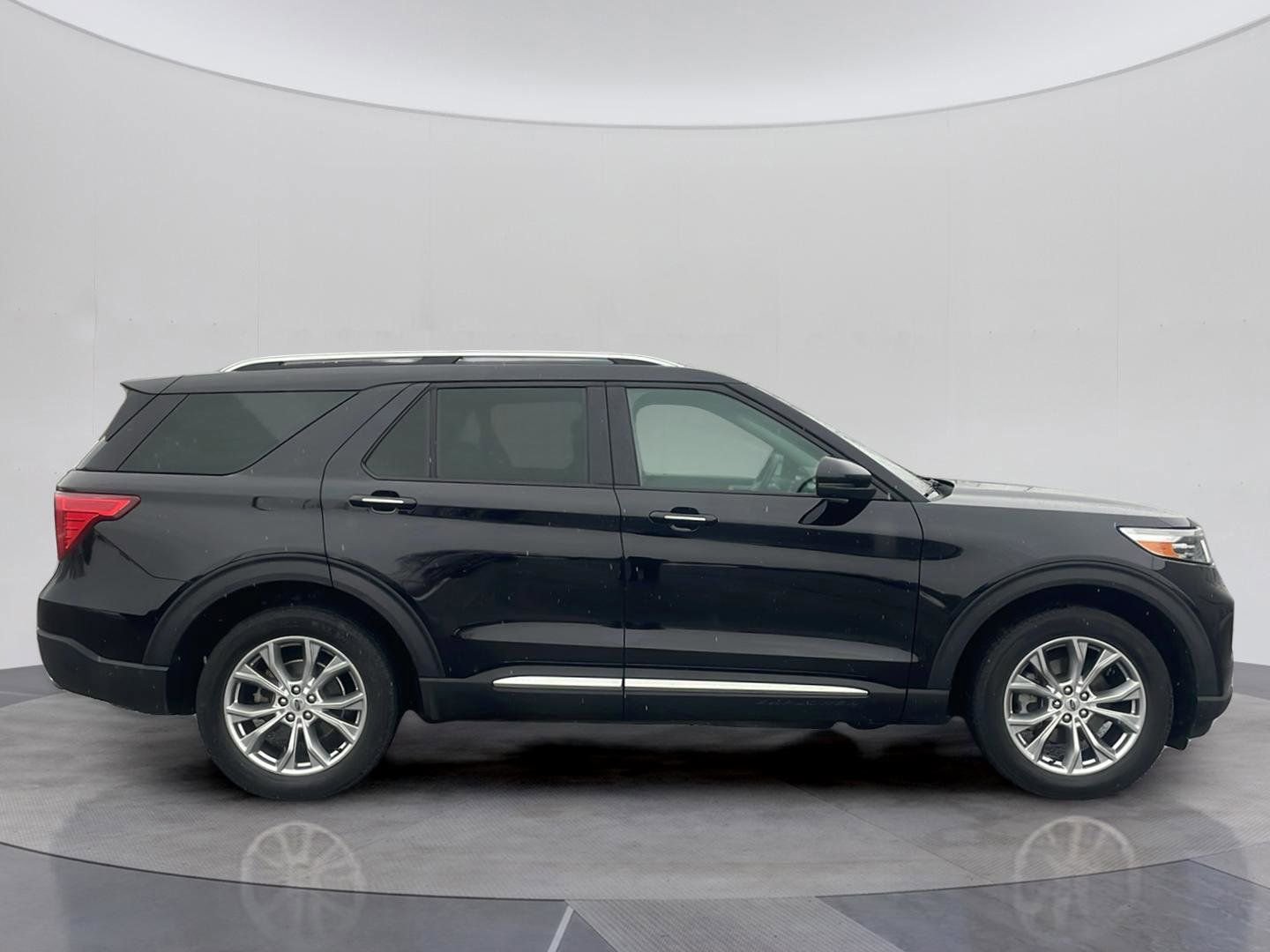 Used 2020 Ford Explorer Limited image 7