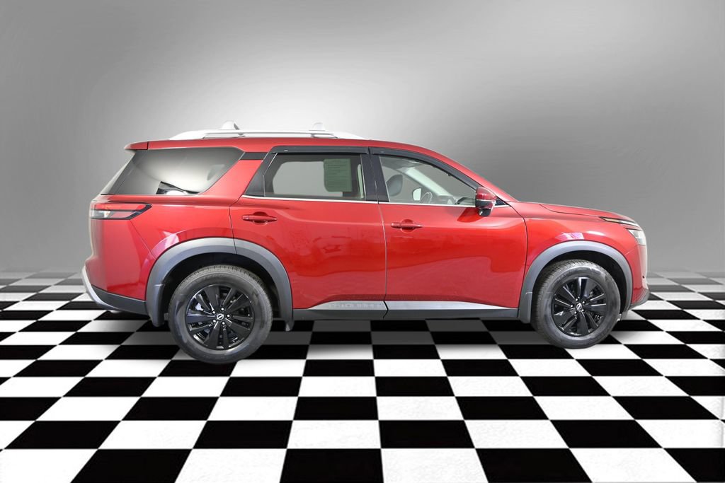 Used 2023 Nissan Pathfinder SL AWD/4WD image 9