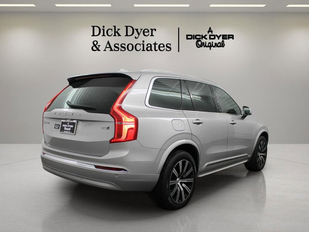Certified 2025 Volvo XC90 B5 Core image 2