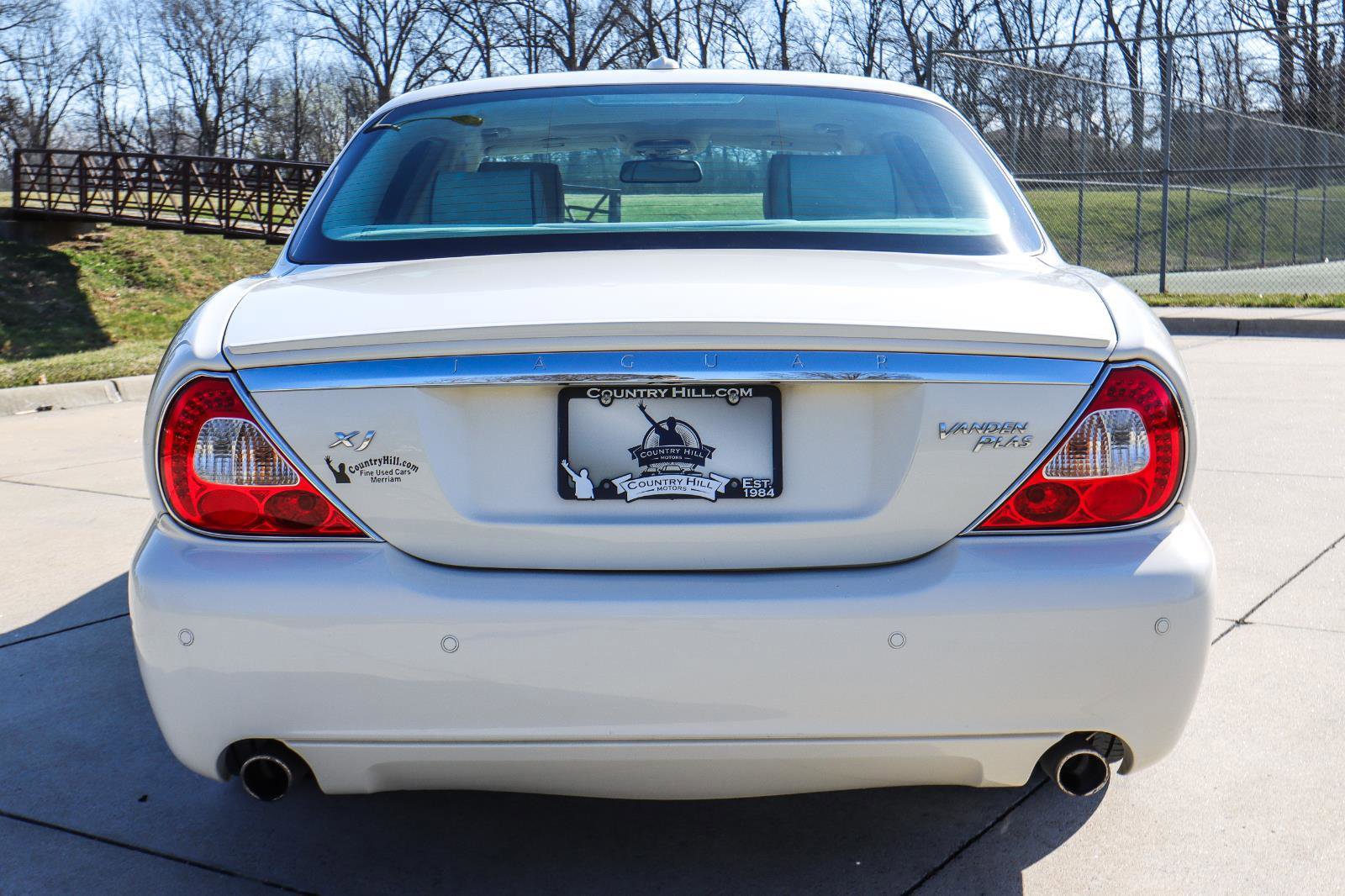 Used 2008 Jaguar XJ8 L image 16