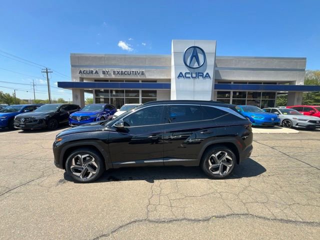 Used 2023 Hyundai Tucson Limited AWD/4WD image 2