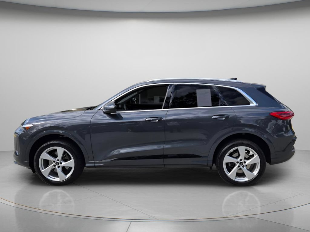 Certified 2025 Audi Q5 Premium Plus w/ Premium Plus AWD/4WD image 3