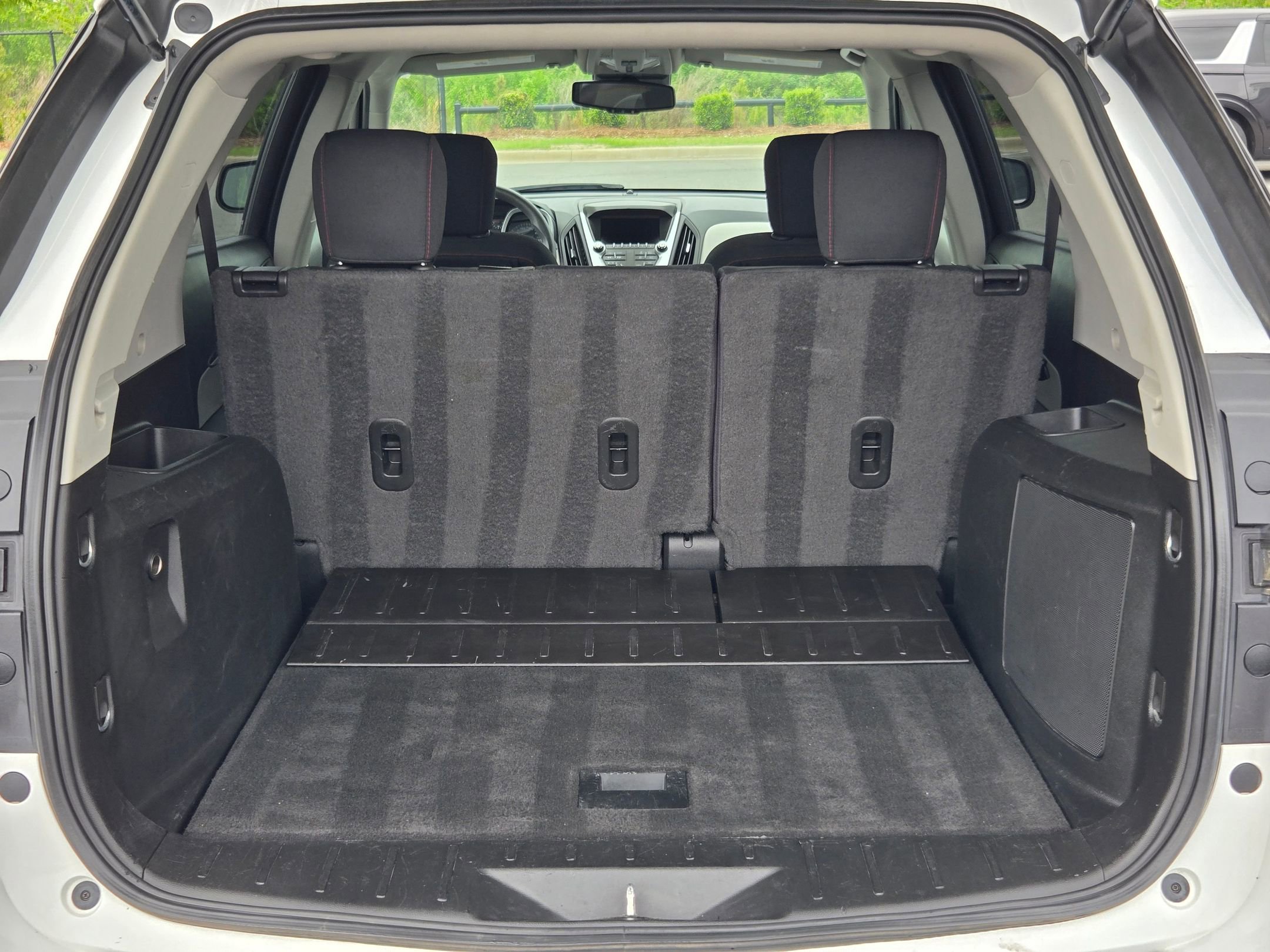 Used 2017 Chevrolet Equinox LS image 18