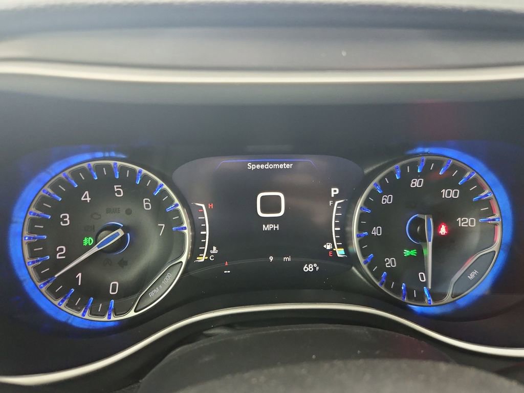 New 2026 Chrysler Pacifica Select AWD/4WD image 23