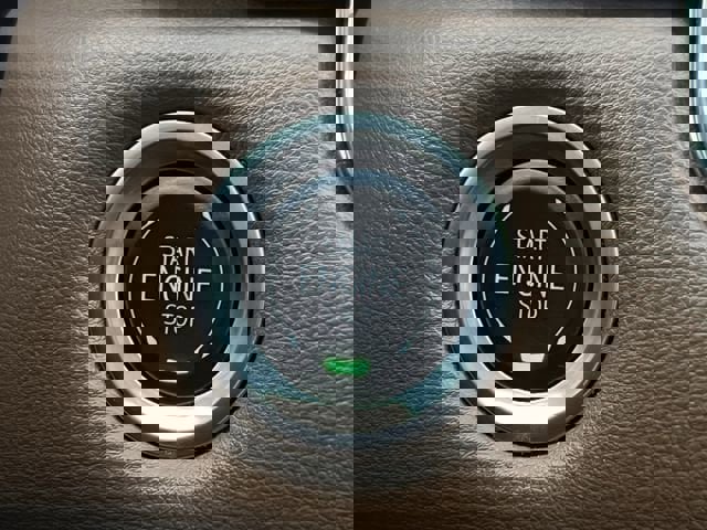 Used 2024 GMC Canyon AT4 image 21