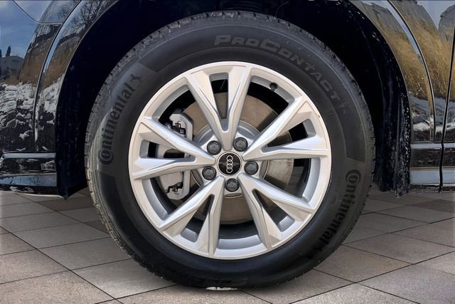 Certified 2025 Audi Q3 2.0T Premium w/ Convenience Package image 9