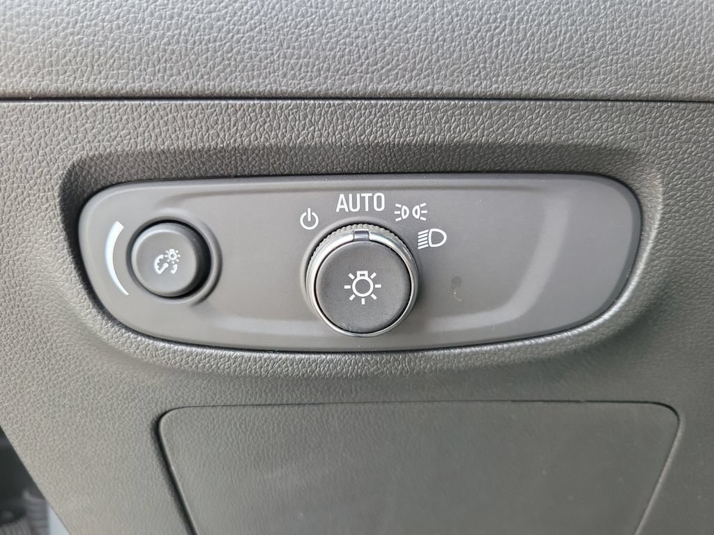 Certified 2024 Buick Encore GX Sport Touring w/ Experience Buick Package AWD/4WD image 21