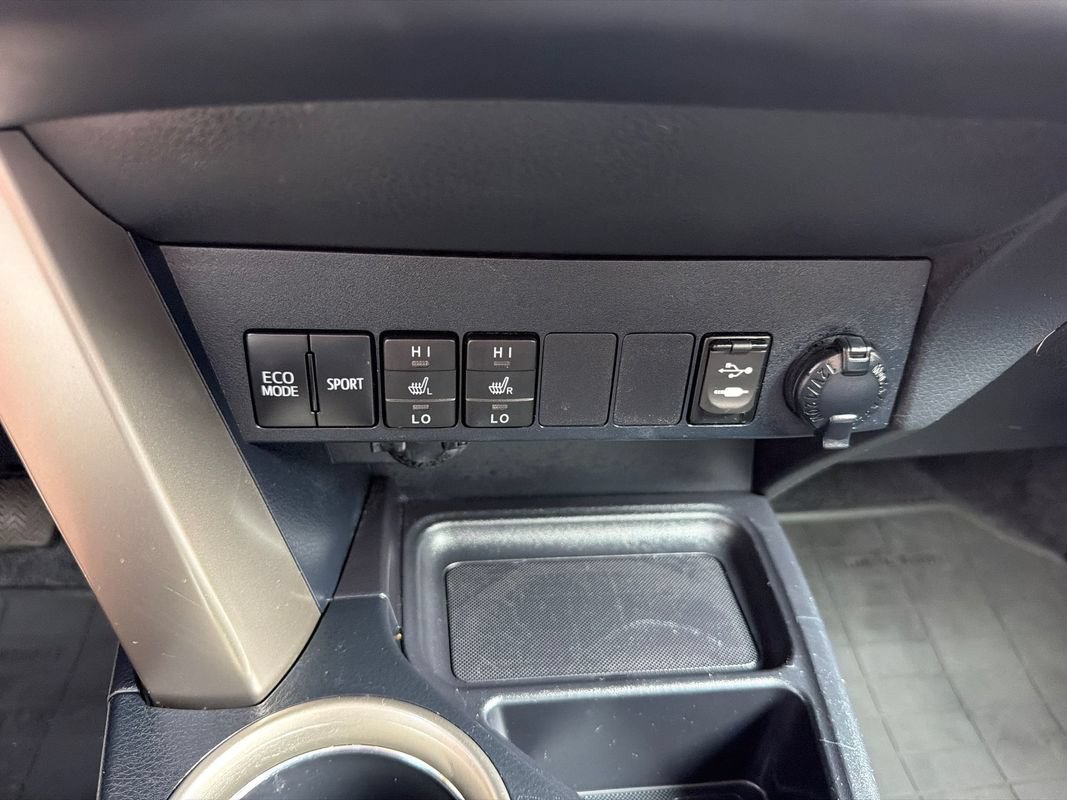 Used 2015 Toyota RAV4 Limited AWD/4WD image 27