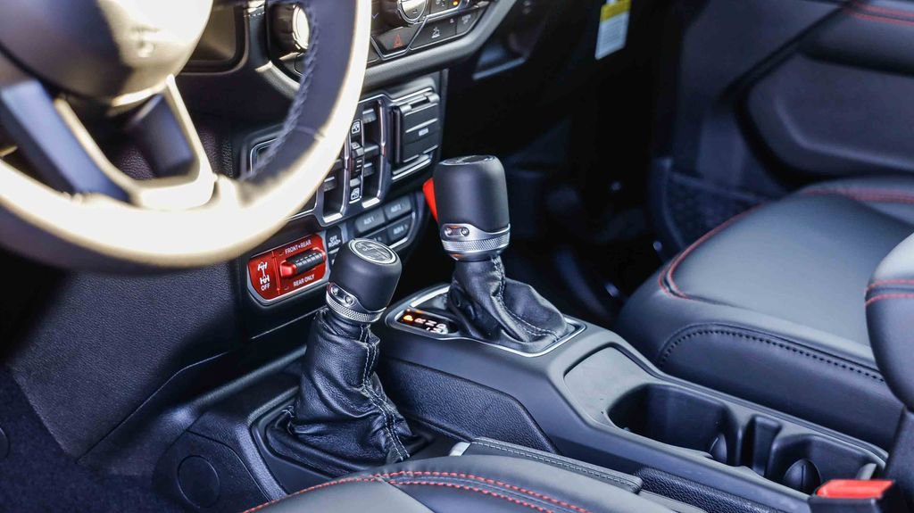 New 2026 Jeep Gladiator Rubicon w/ Steel Bumper Group image 24