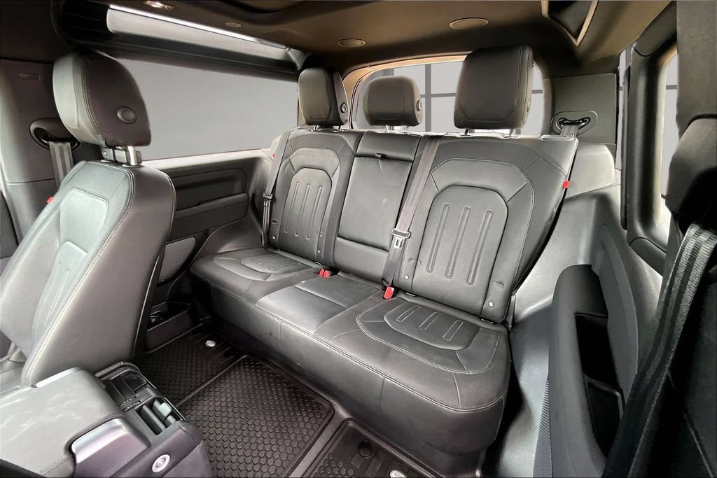 Used 2022 Land Rover Defender 90 X-Dynamic SE AWD/4WD image 27
