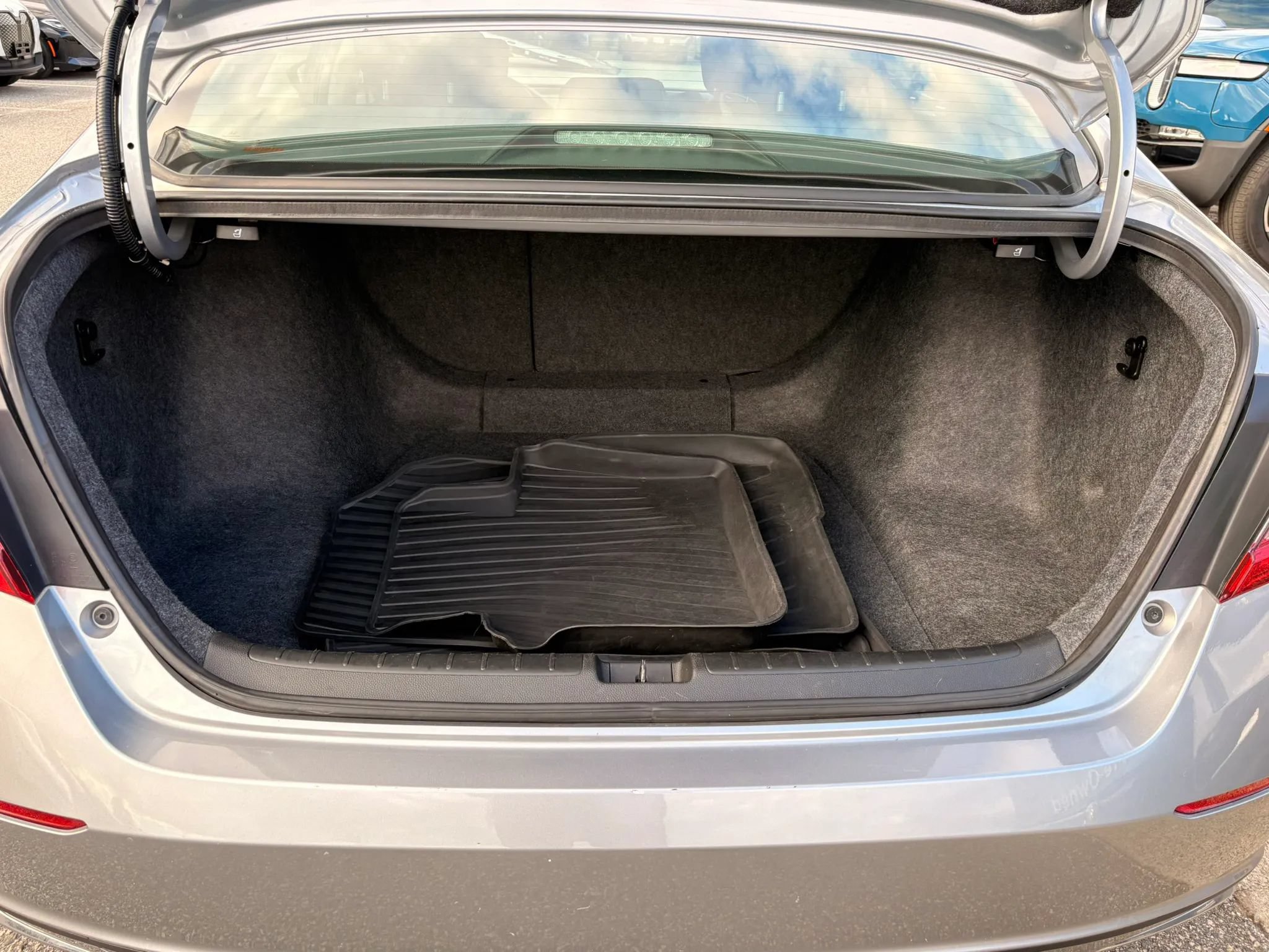 Used 2020 Honda Accord EX image 36