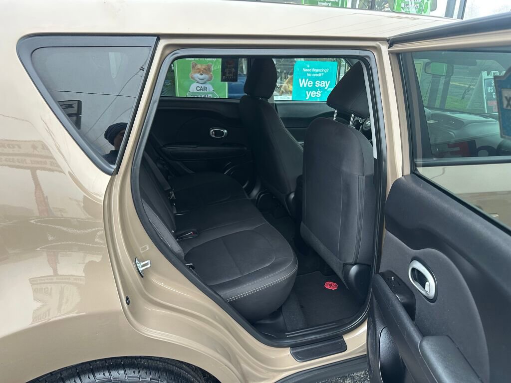 Used 2015 Kia Soul image 12