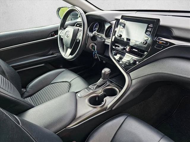 Used 2022 Toyota Camry SE FWD image 11