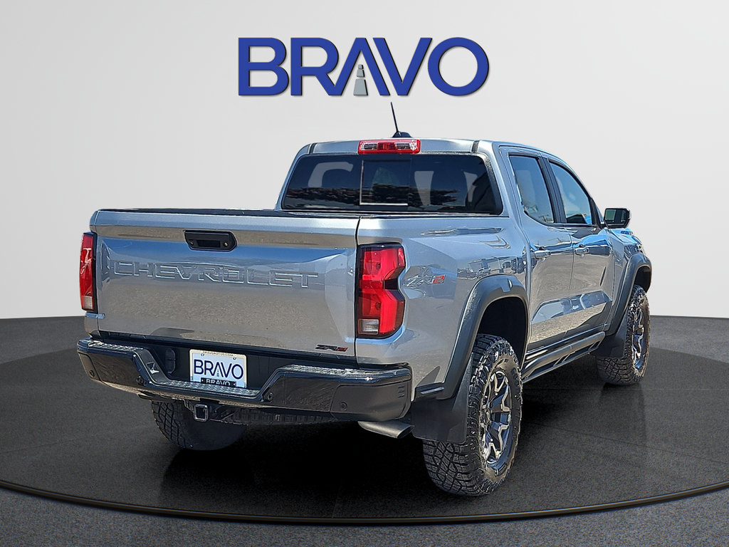 Used 2025 Chevrolet Colorado ZR2 w/ Technology Package AWD/4WD image 4