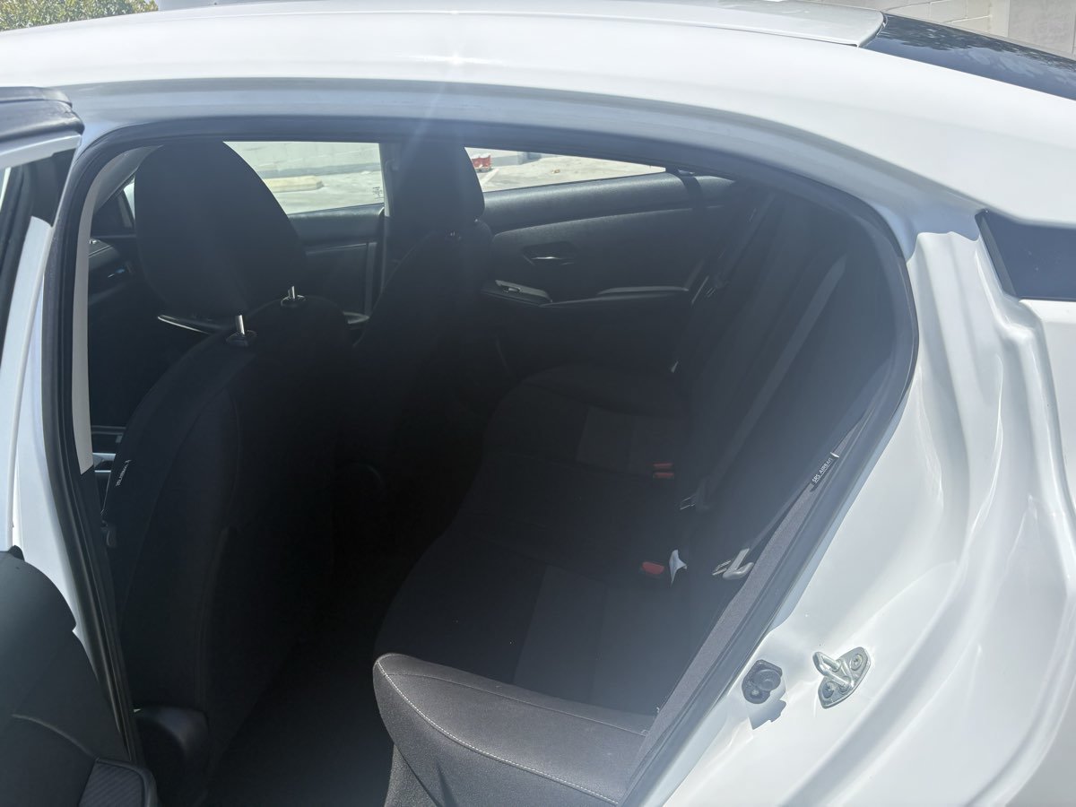 Used 2024 Nissan Sentra SV FWD image 12