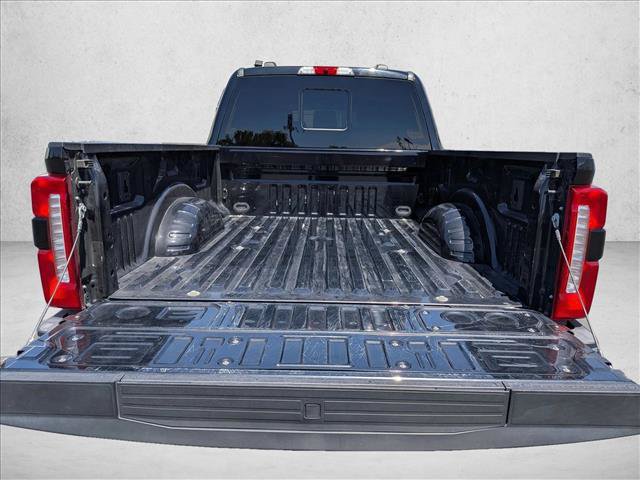 Used 2023 Ford F250 Lariat w/ Lariat Ultimate Package AWD/4WD image 6