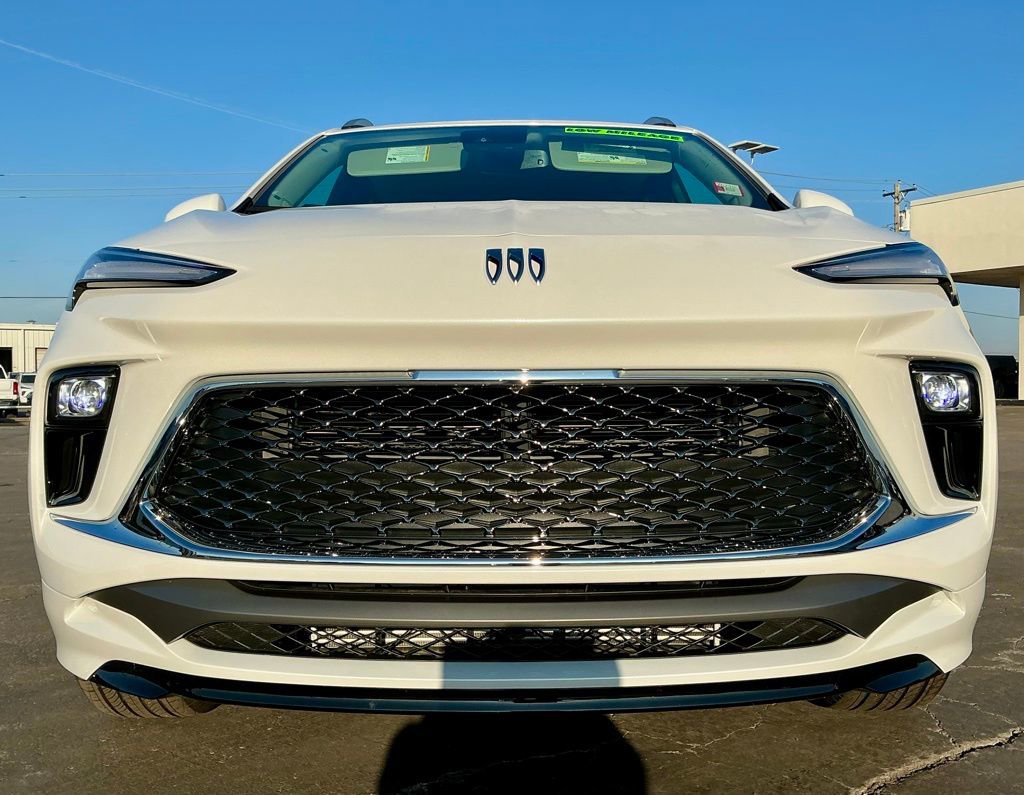 Used 2024 Buick Encore GX Avenir image 14