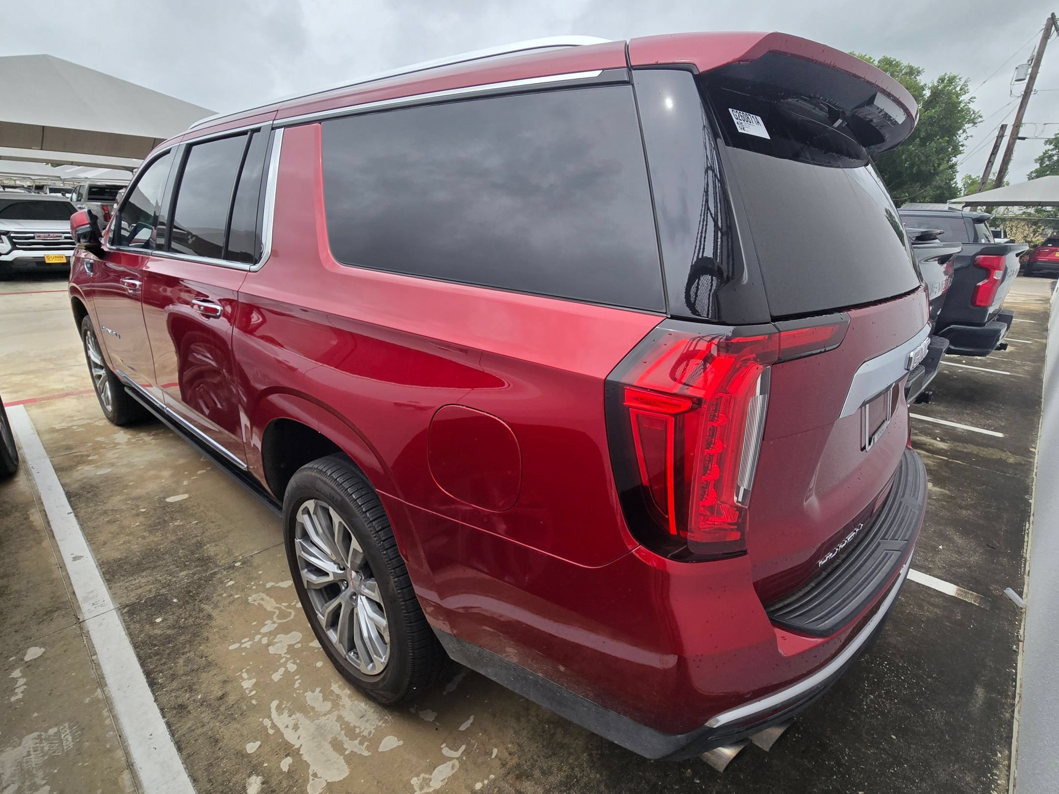 Certified 2023 GMC Yukon XL Denali AWD/4WD image 8