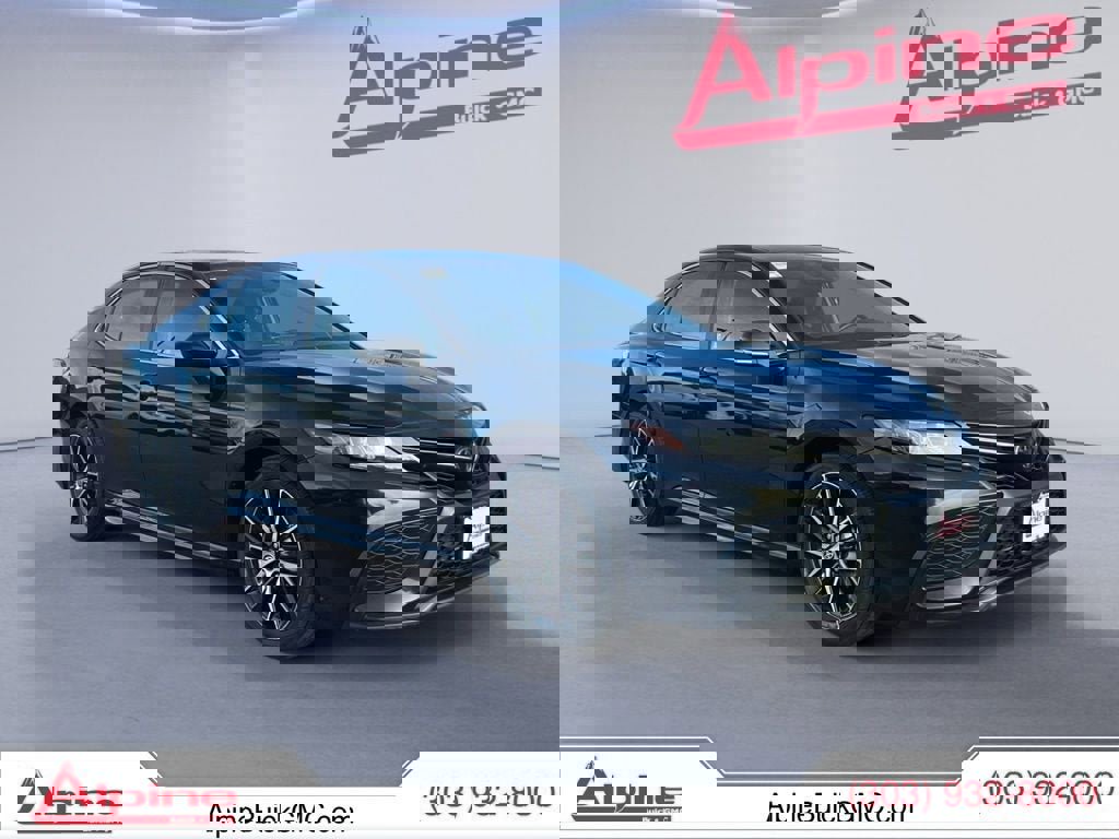 Used 2024 Toyota Camry SE image 7