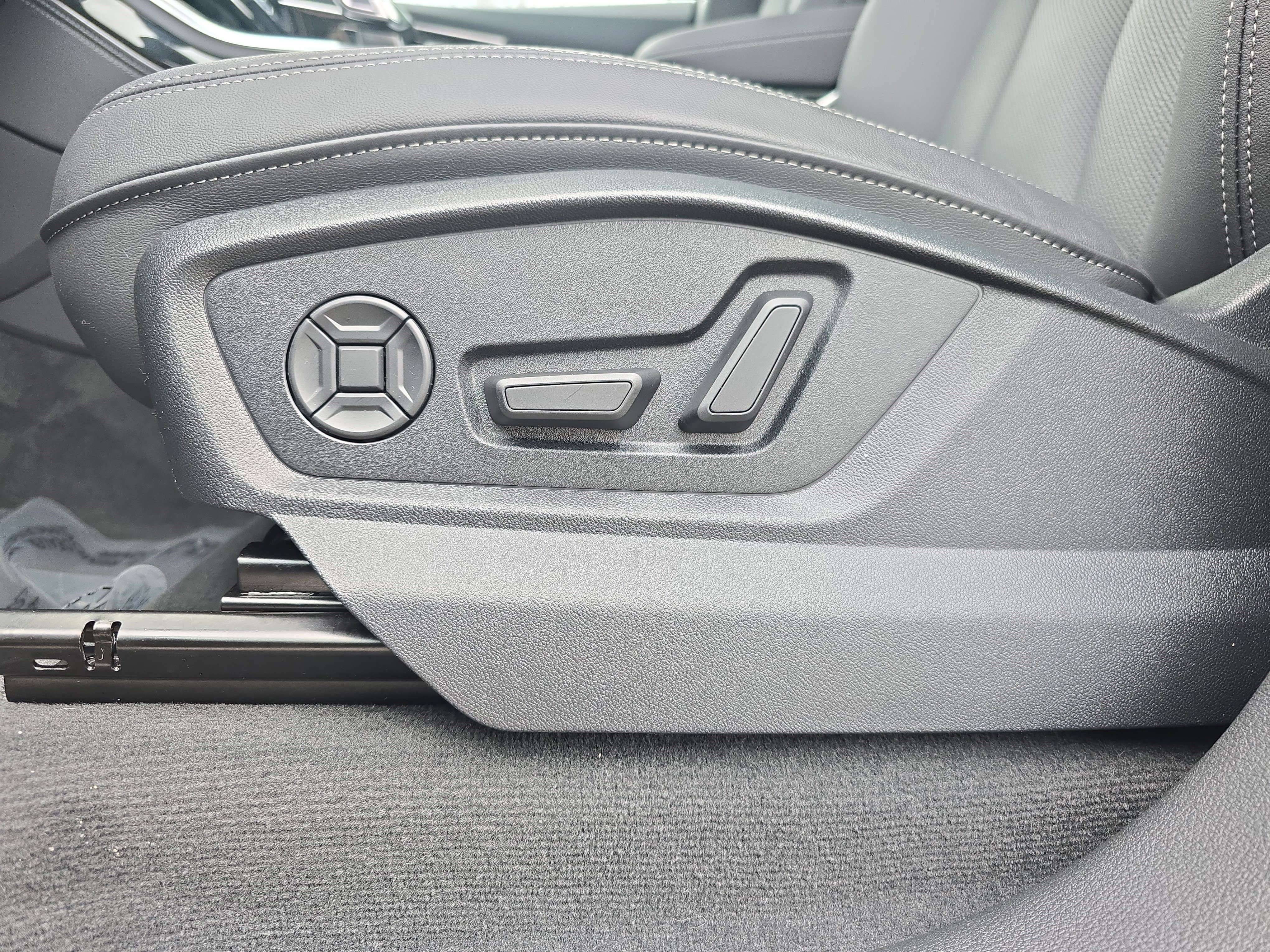 Used 2025 Audi Q7 3.0T Premium Plus w/ Premium Plus Package image 27