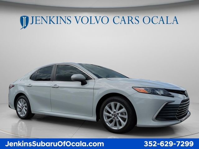 Used 2024 Toyota Camry LE image 1