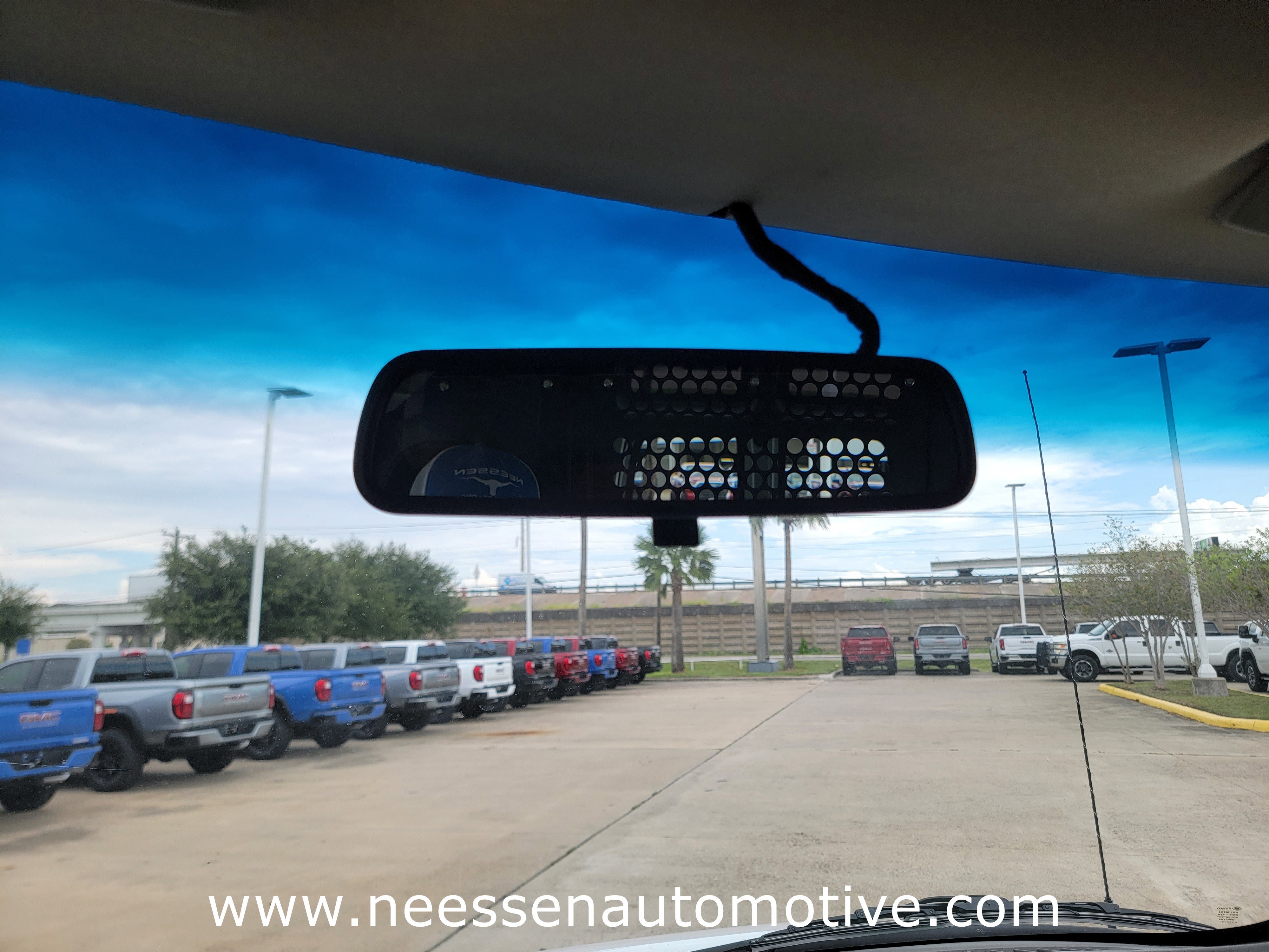 Used 2023 Chevrolet Express 2500 w/ Driver Convenience Package image 25