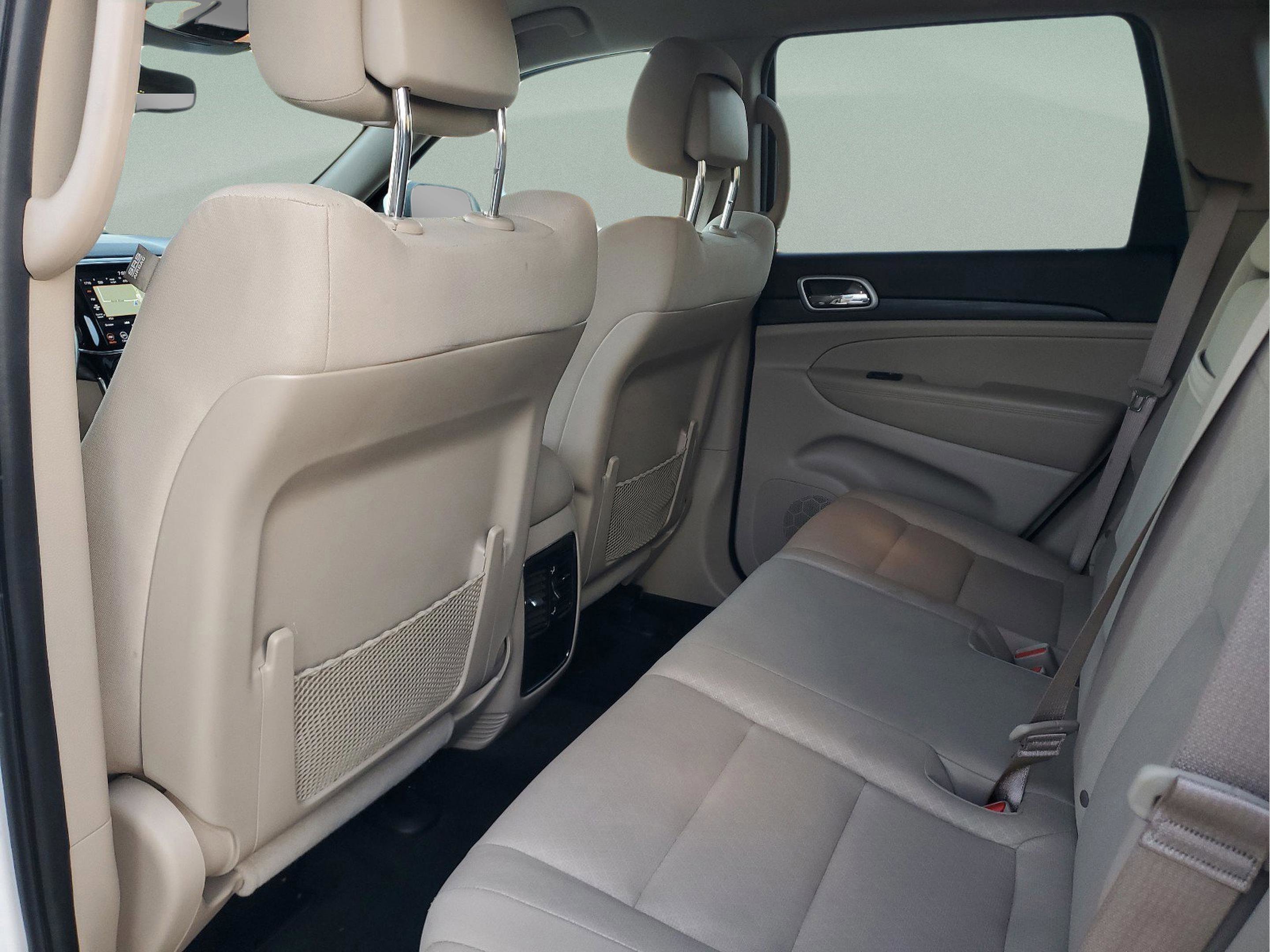 Certified 2022 Jeep Grand Cherokee Laredo E image 9