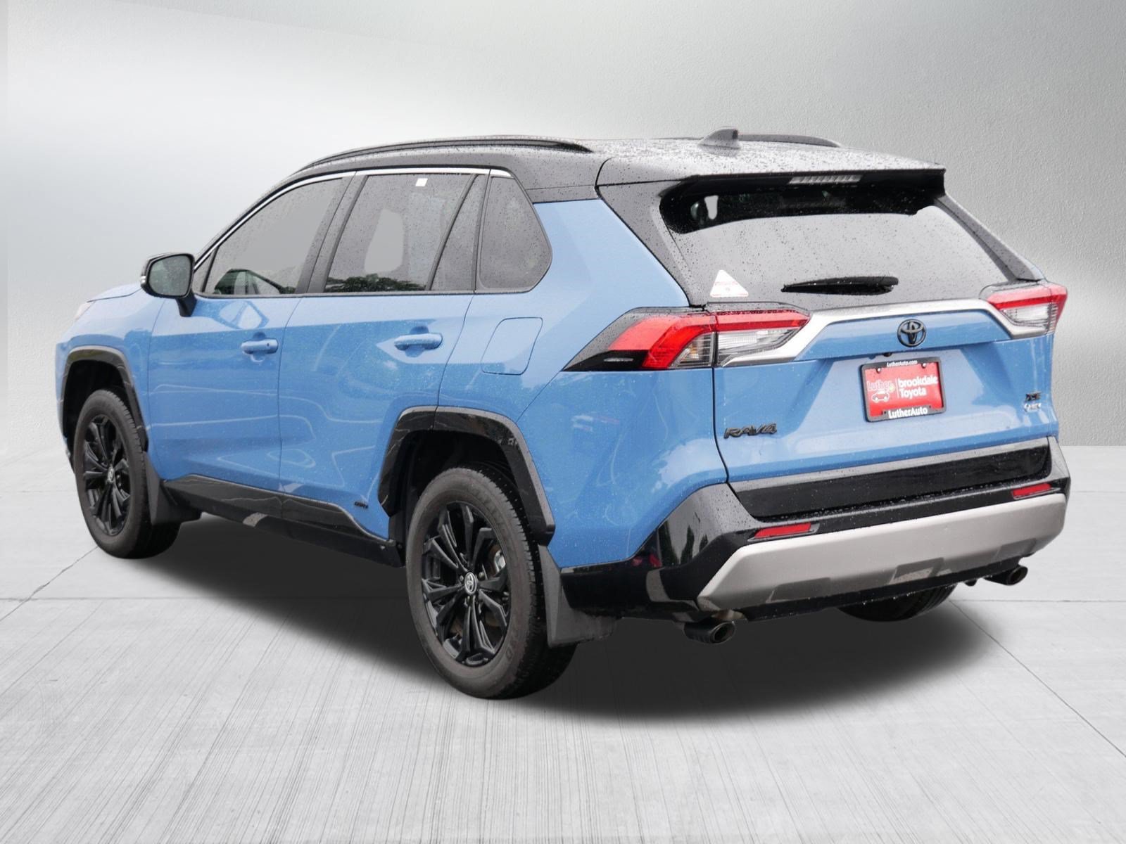 Certified 2025 Toyota RAV4 XSE w/ Weather Package AWD/4WD image 5