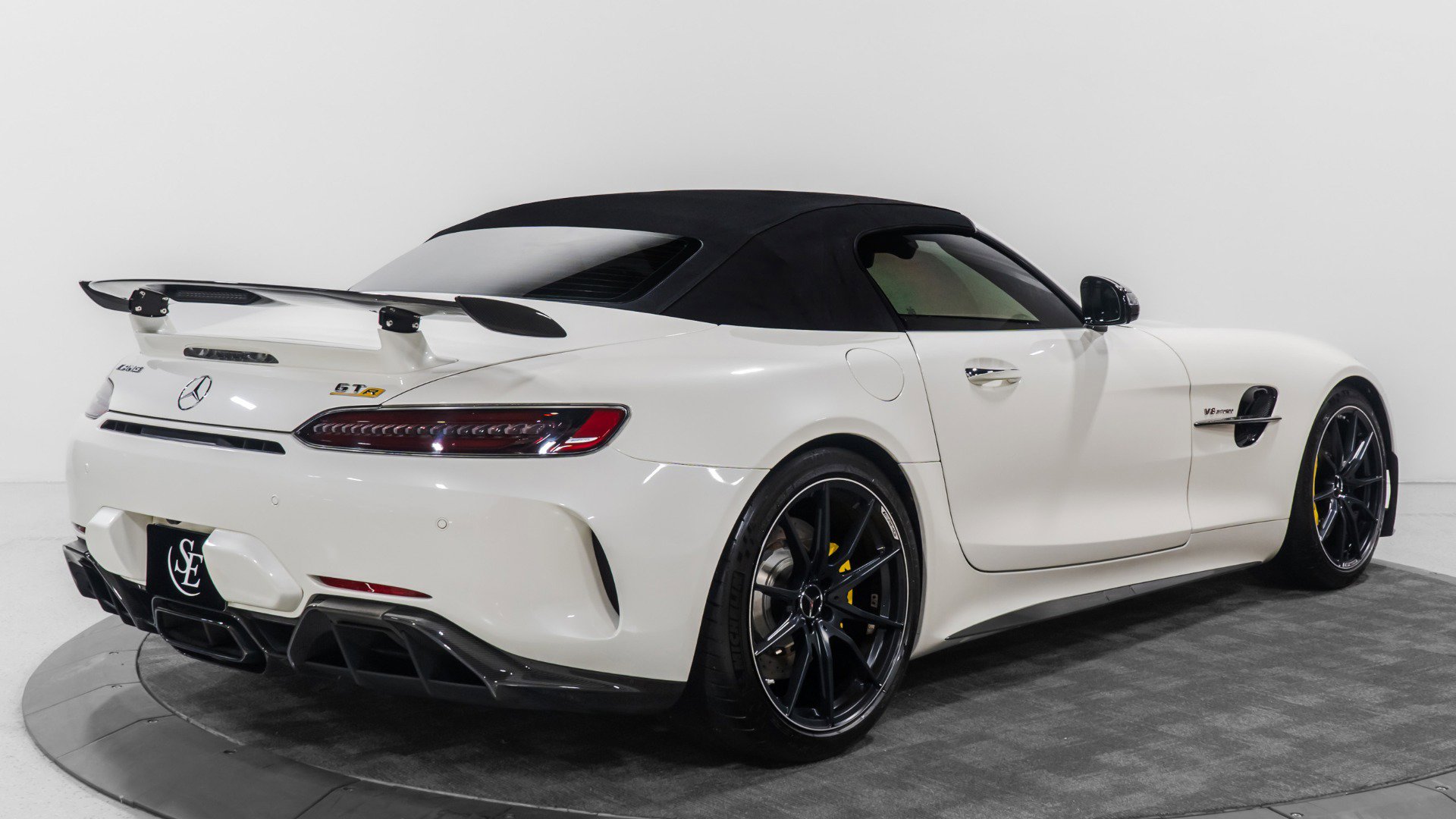 Used 2020 Mercedes-Benz AMG GT R image 19