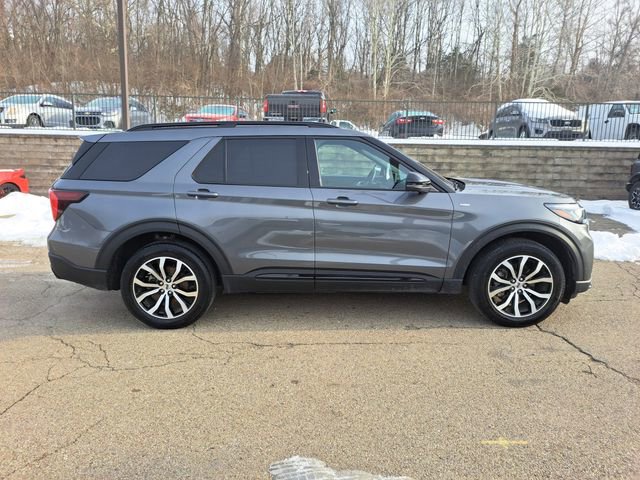 Used 2025 Ford Explorer ST-Line image 6