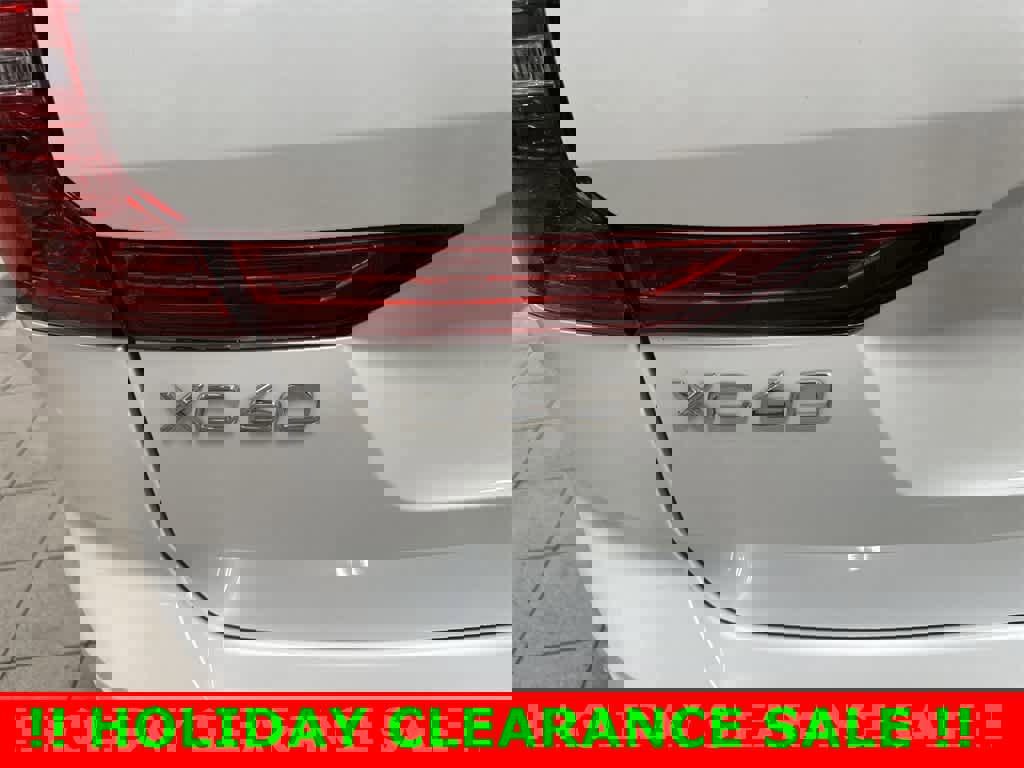 Used 2020 Volvo XC60 T5 Momentum image 26