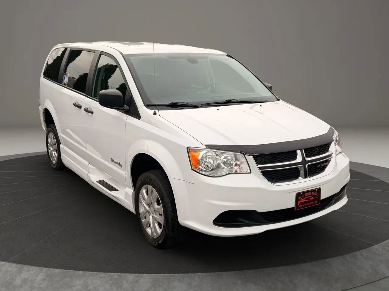Used 2019 Dodge Grand Caravan SE image 4