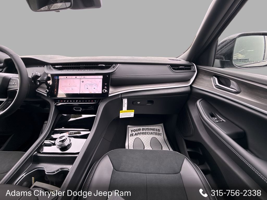 New 2026 Jeep Grand Cherokee Altitude AWD/4WD image 18