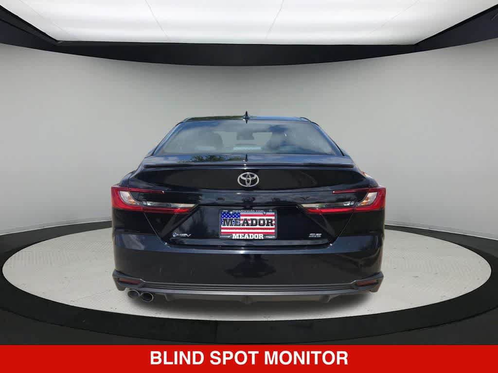 Used 2025 Toyota Camry SE FWD image 5