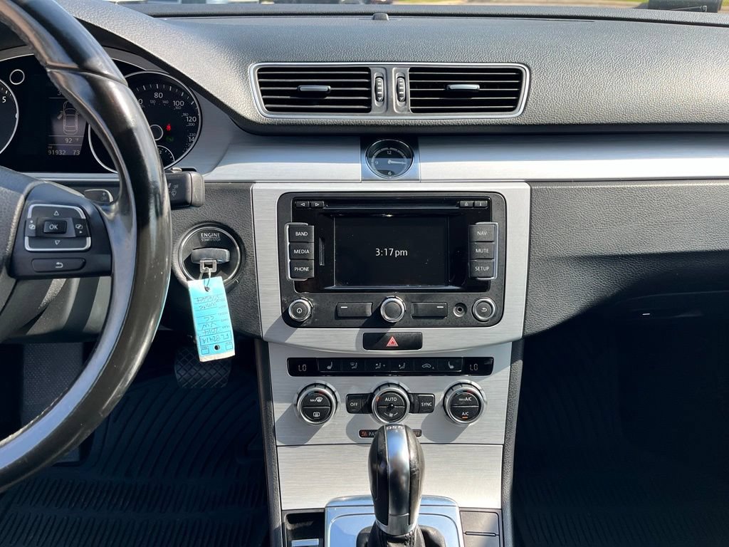 Used 2014 Volkswagen CC R-Line FWD image 18