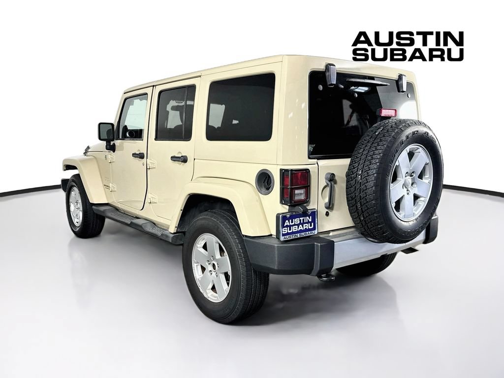 Used 2012 Jeep Wrangler Unlimited Sahara w/ Dual Top Group AWD/4WD image 5
