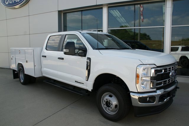 New 2026 Ford F350 XL w/ XL Chrome Package image 7
