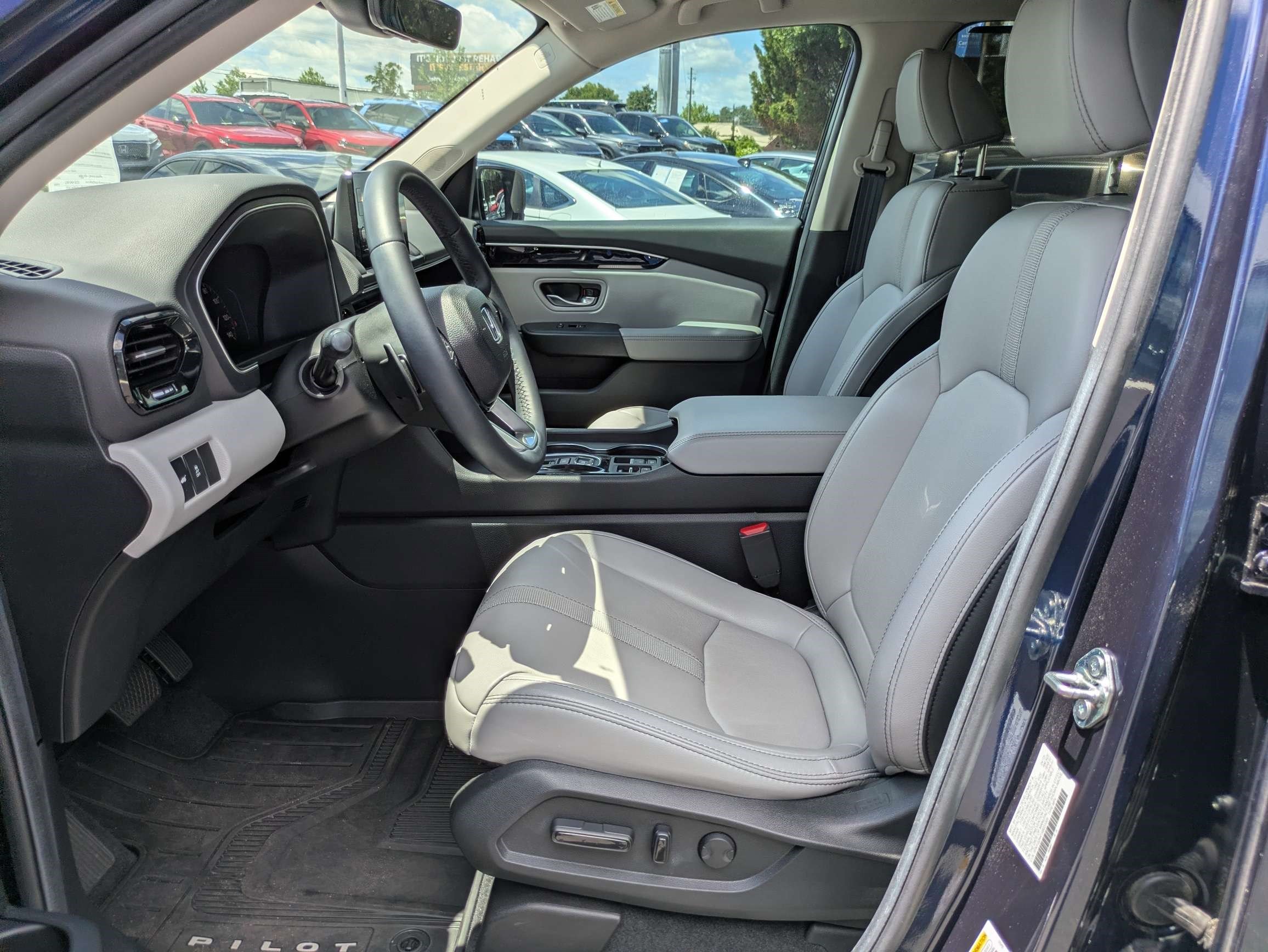 Certified 2025 Honda Pilot EX-L image 28
