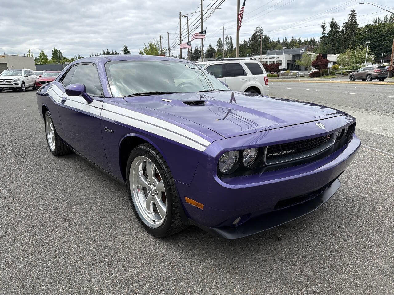 Used 2010 Dodge Challenger R/T RWD image 11