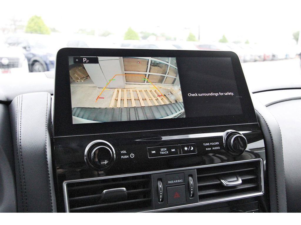 Used 2024 Nissan Armada SV image 25