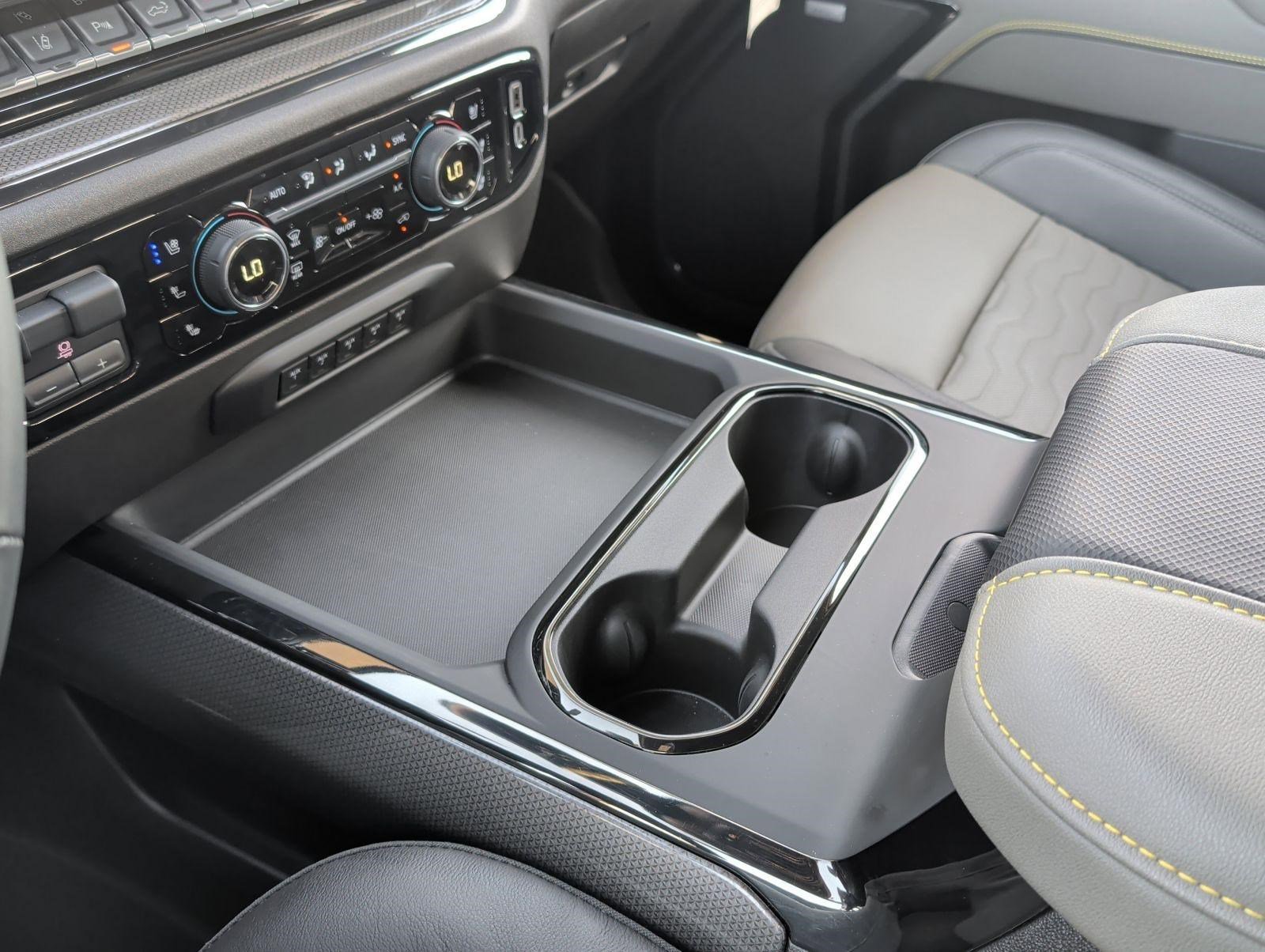 Used 2025 Chevrolet Silverado 2500 ZR2 w/ Technology Package image 19