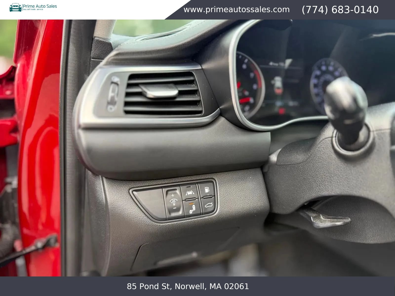 Used 2019 Genesis G70 2.0T Advanced RWD image 15