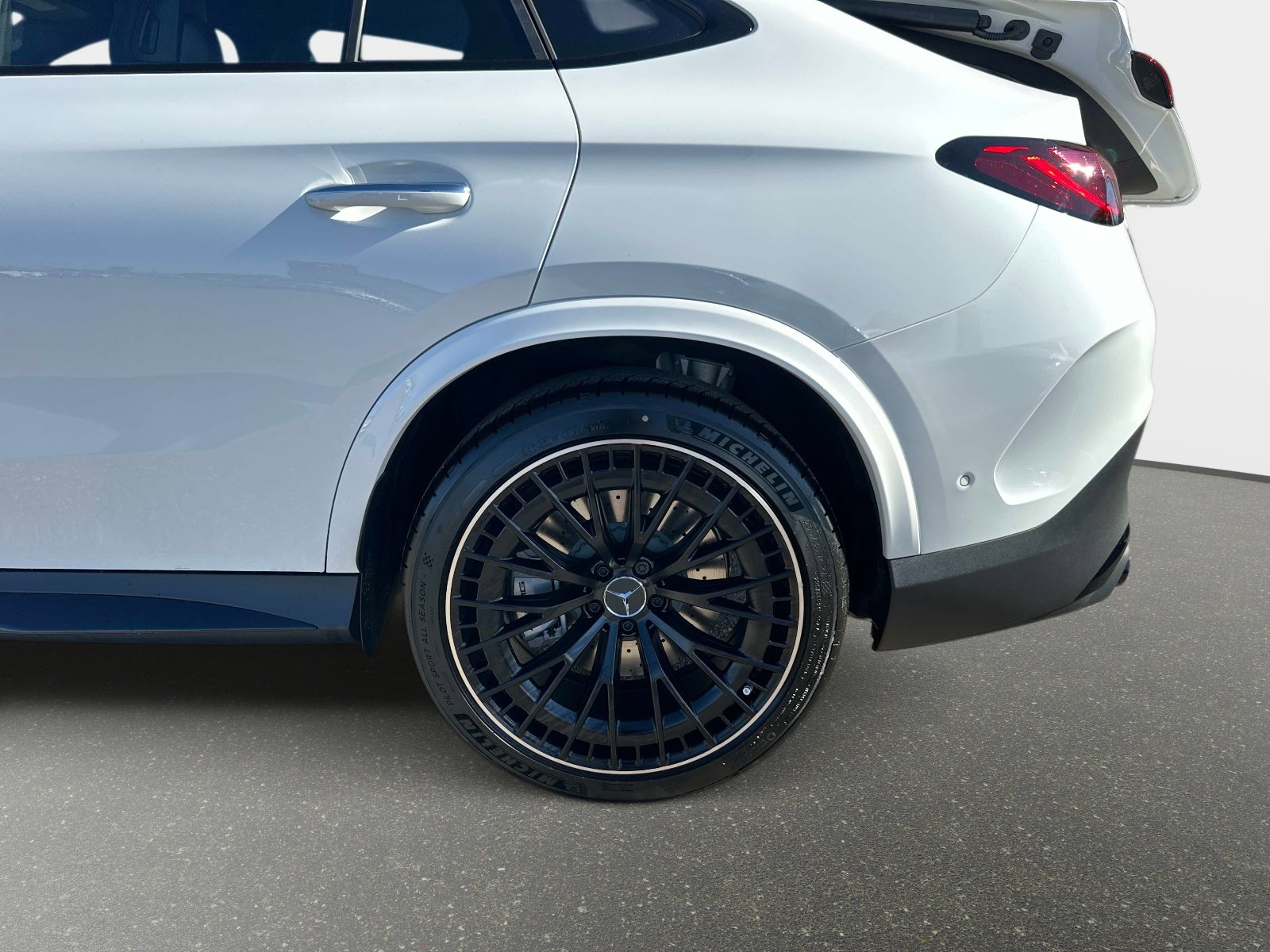 New 2026 Mercedes-Benz GLC 43 AMG AMG  43 4MATIC Coupe image 11