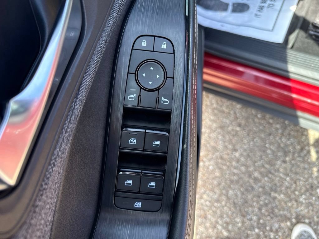 Used 2022 Nissan Rogue SV AWD/4WD image 11
