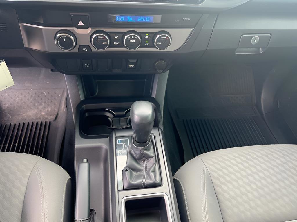 Used 2022 Toyota Tacoma SR image 15