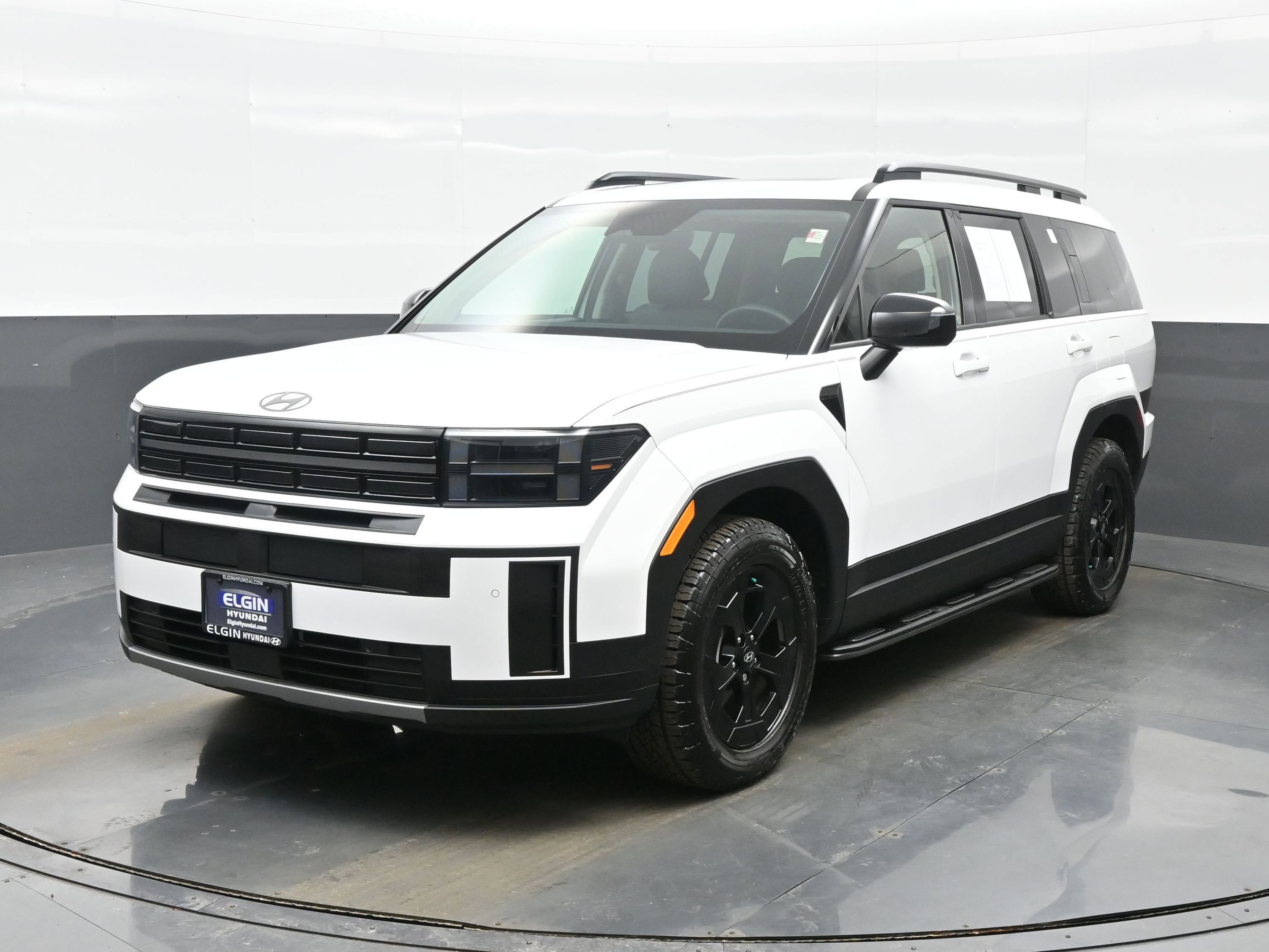 Used 2025 Hyundai Santa Fe XRT image 2