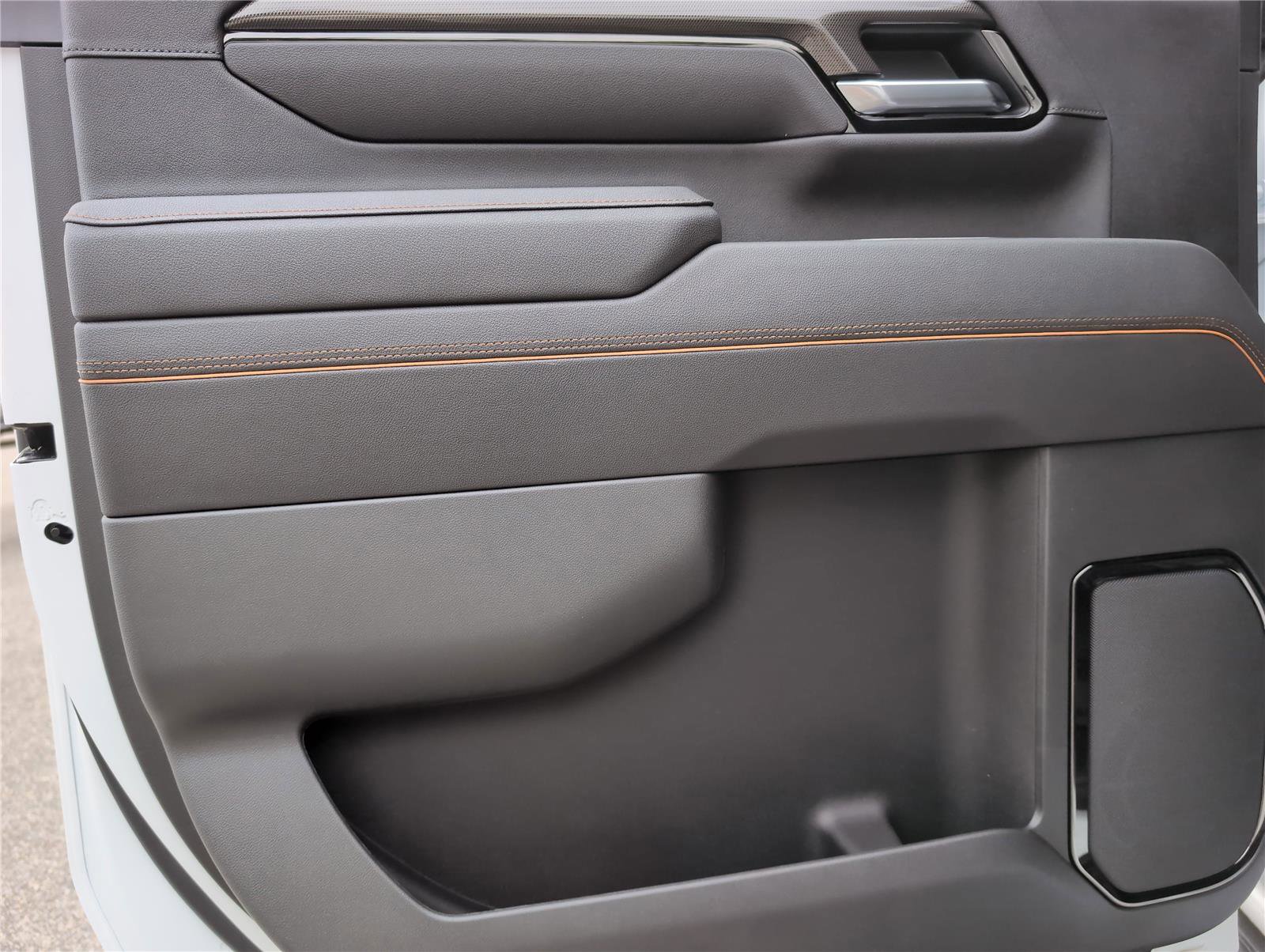 New 2026 GMC Sierra 2500 AT4 w/ AT4 Premium Plus Package image 14