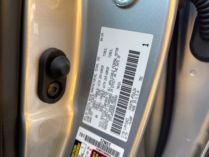 Used 2024 Toyota Tundra Limited image 19